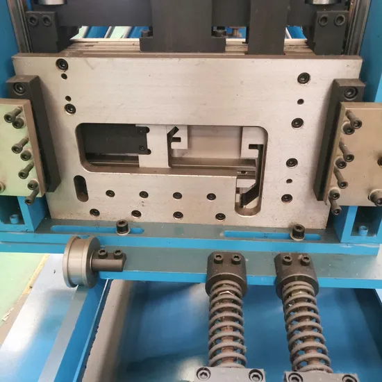 Fully Automatic C Purlin Z Purlin CZ Purline Rolling Forming Machine Light Gauge Steel T Bar Profile Automatic Size Adjusting C Z Purlin Forming Machine